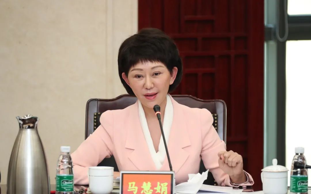 开云体育官网-包含波尔图内部会议纪要流出：今晨回应争议，法国杯使命明确，医务组通报恢复的词条